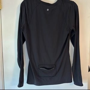 Lululemon black size 12, hiking/athletic long sleeve T-shirt EUC